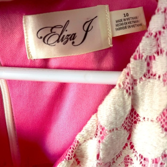 White /pink sleeveless dress - Picture 3 of 4